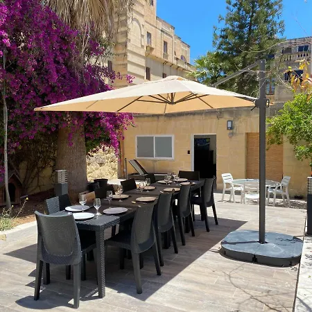 Holiday Pool House St Julians *