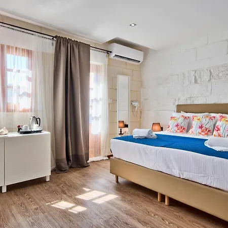 Holiday Pool House St Julians Holiday home