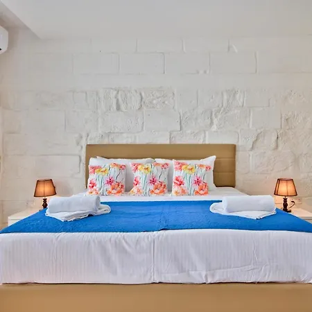 Holiday home Holiday Pool House St Julians *