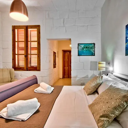 Holiday Pool House St Julians * San Ġiljan